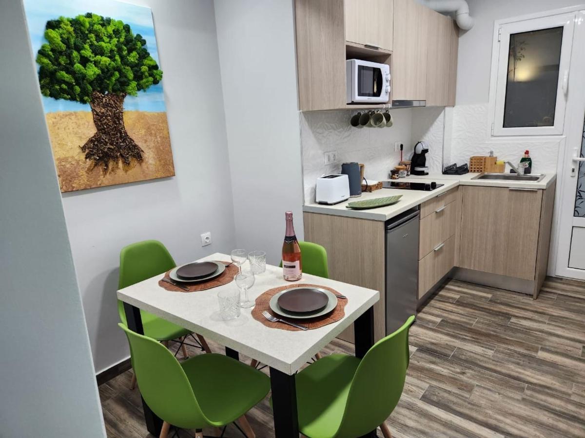 Cozy Apartment Metaxourgeio Greendom Aten Exteriör bild